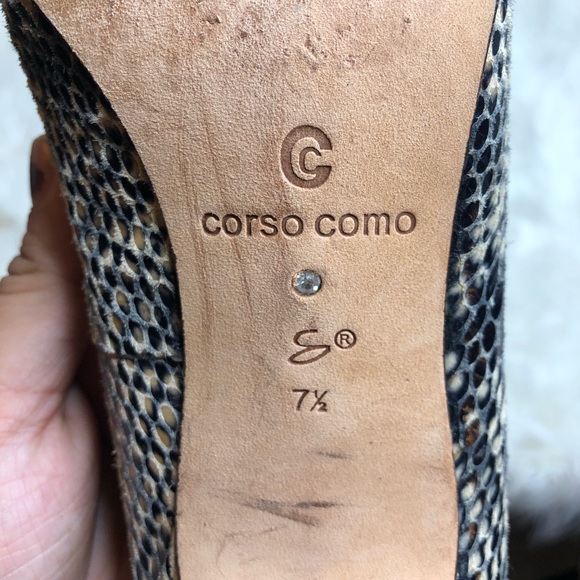 Corso Como snake print round toe heels - Picture 8 of 8